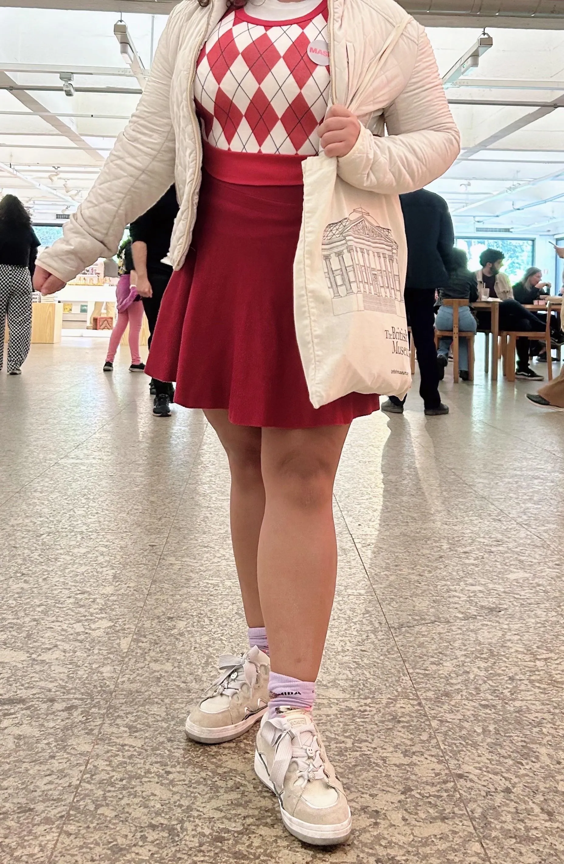 Museum date!! Feeling very silly :3