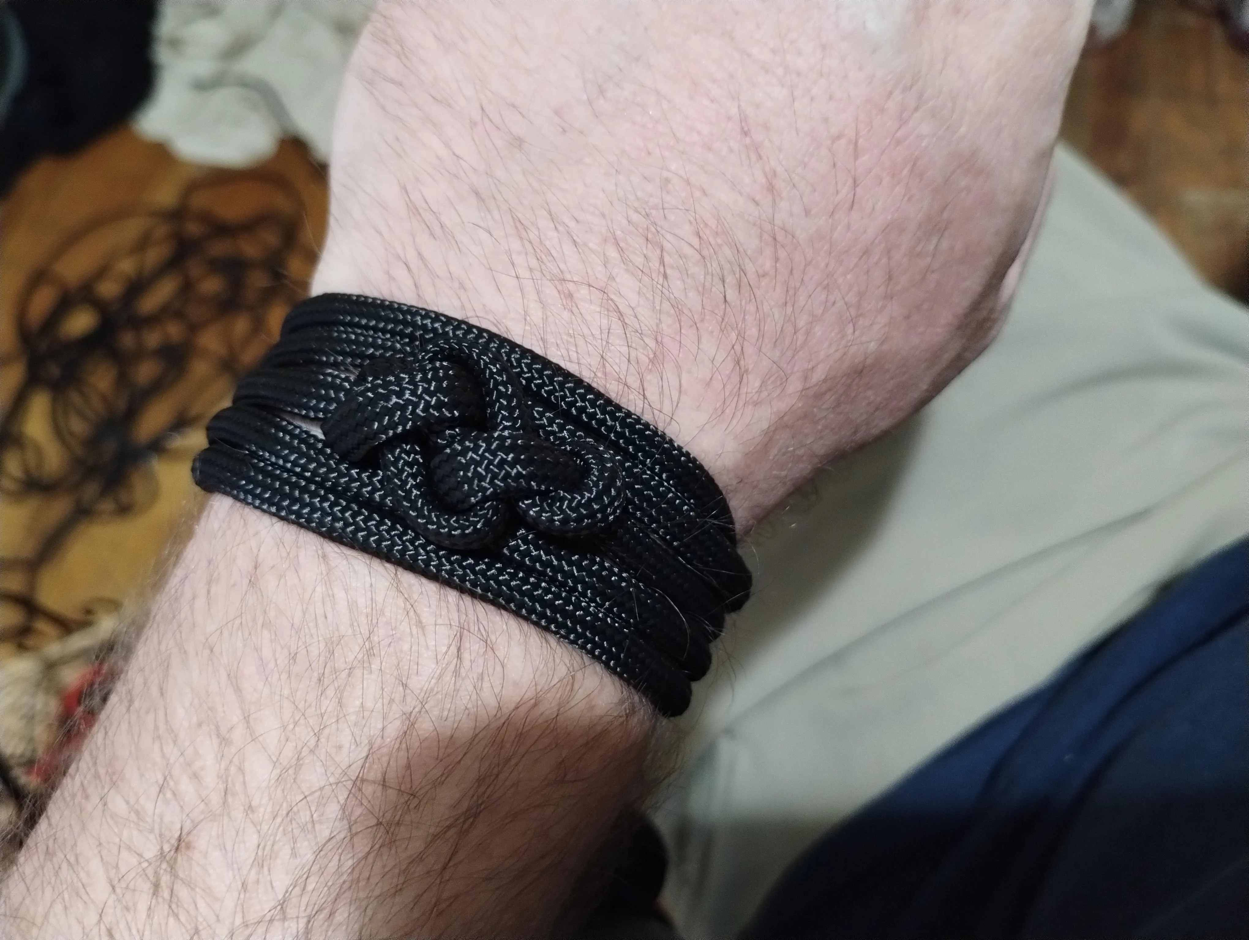 Selfbondage rigging practice.