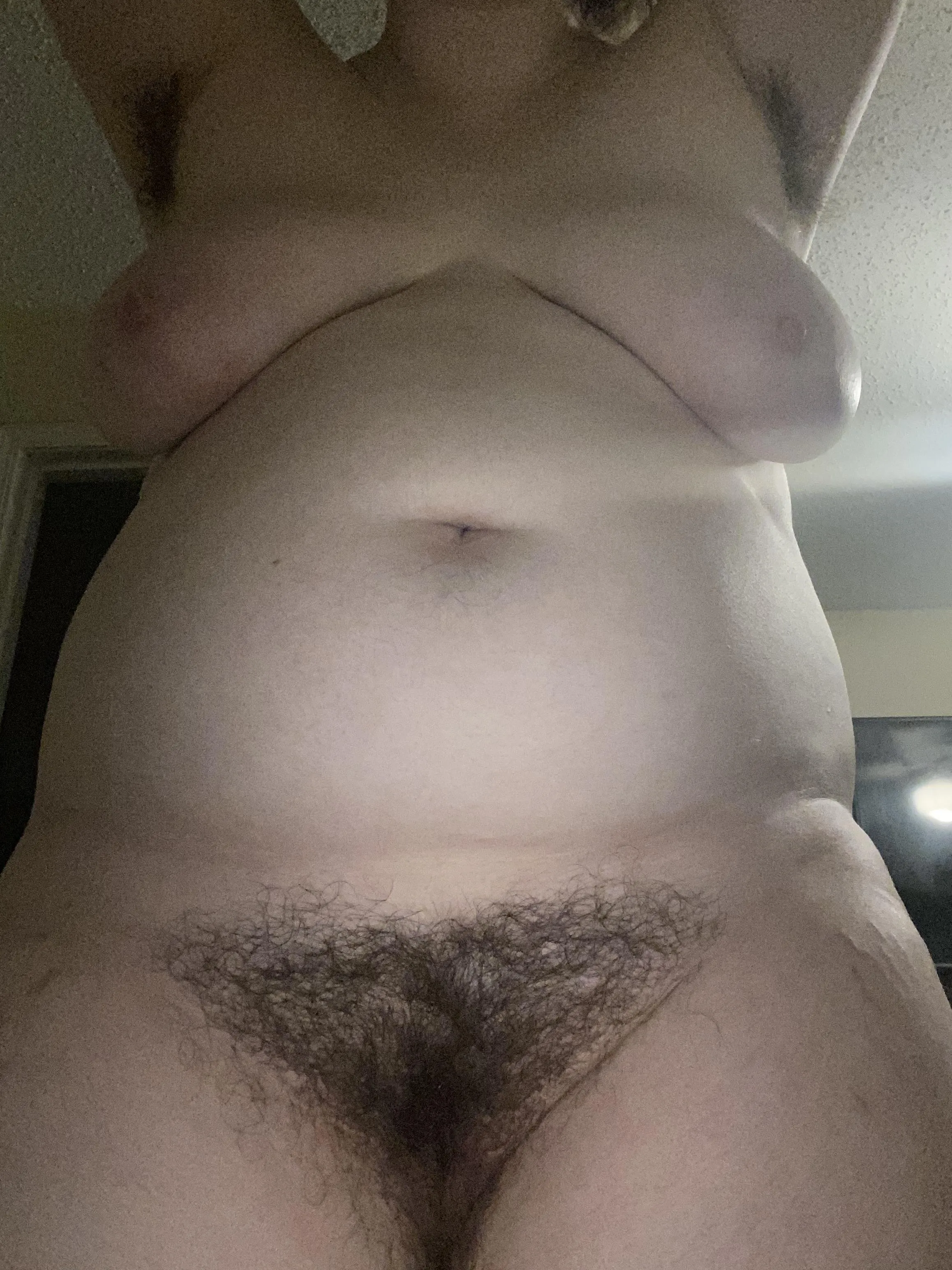 I keep my hair smelly and sweaty! I hope you’re into that :3!!