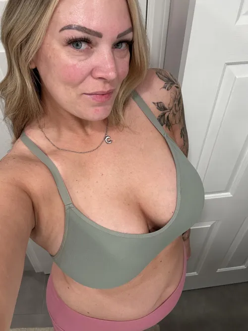 If I asked you to fuck me.. would you say yes or no?🥵 If I asked you to fuck me.. would you say yes or no?🥵