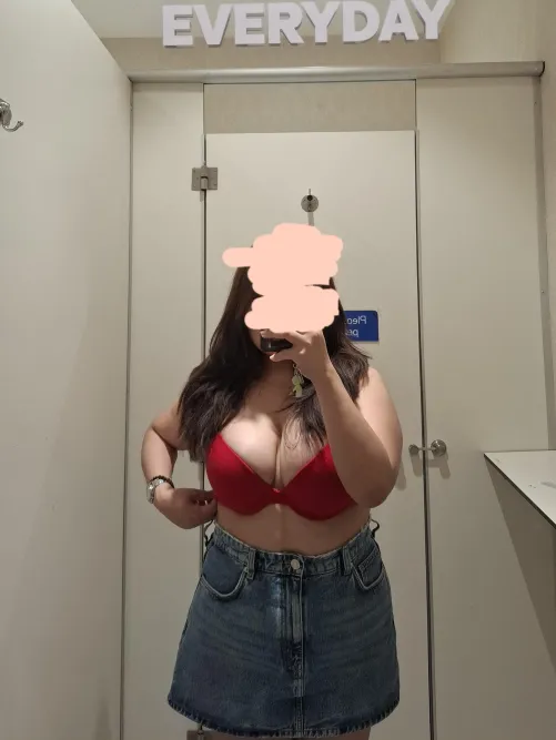 Red undies for more exam luck 🙏