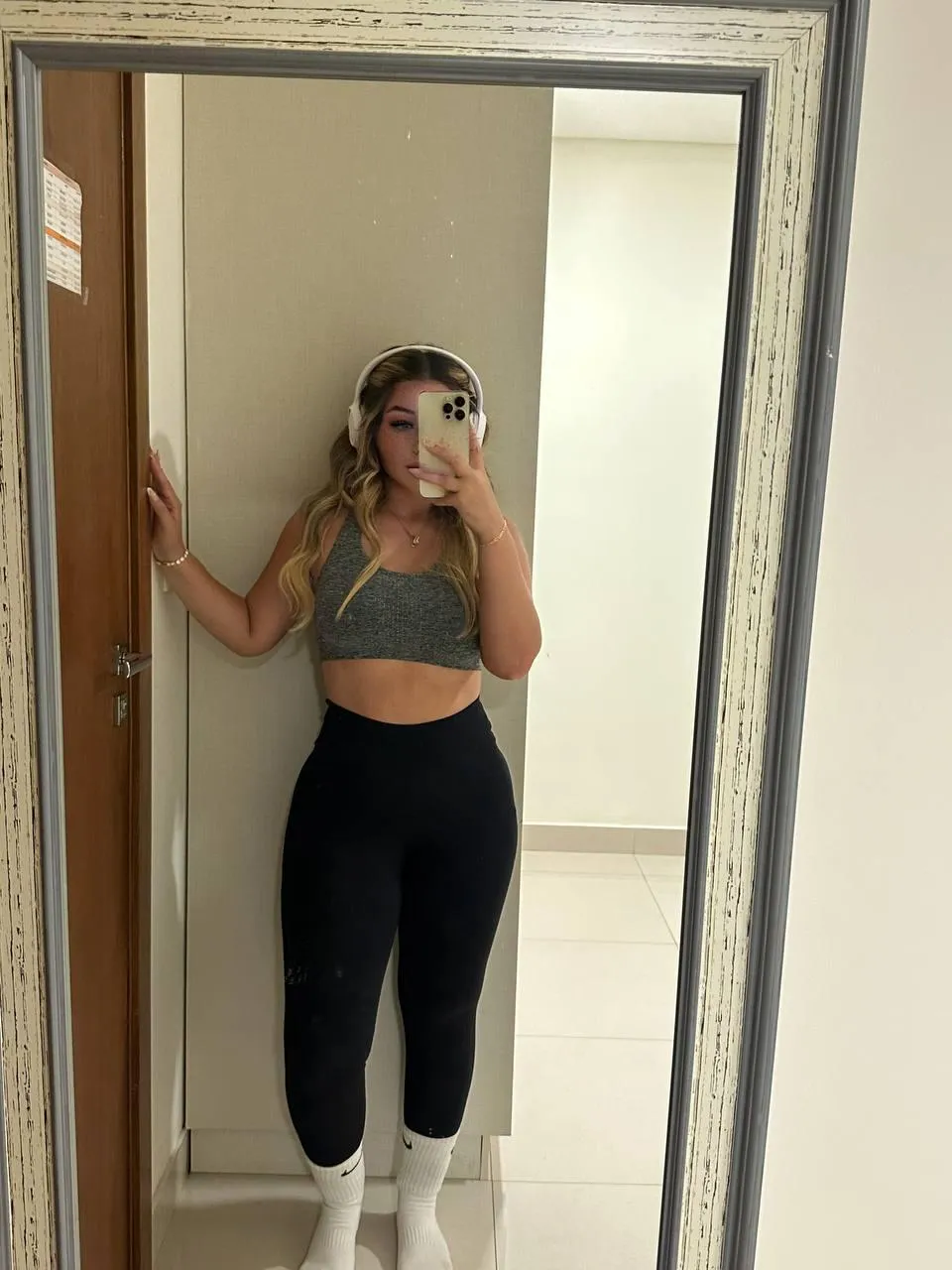 Think these leggings make my thighs look thicker or nah?