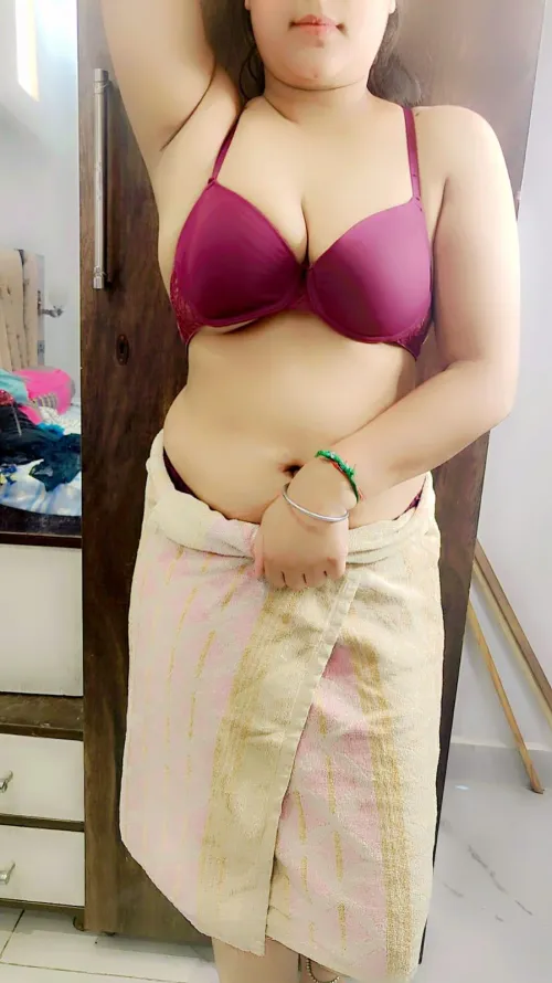 24 (f) If you had the option to remove what will you choose my bra or towel.?