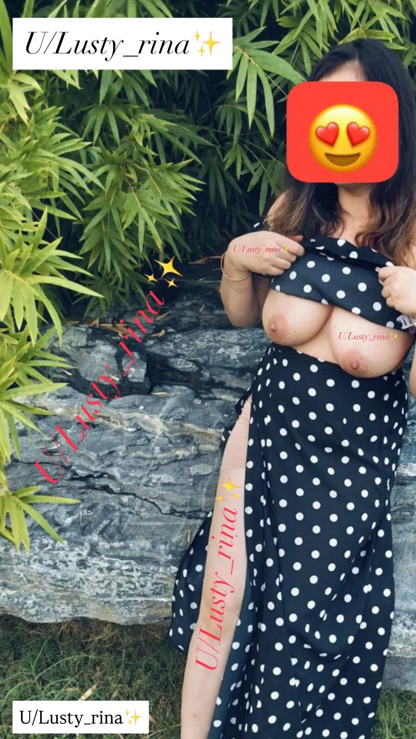 After endless demands, I decided to flash my tits a little in the daytime (f) 🙈👅☀️