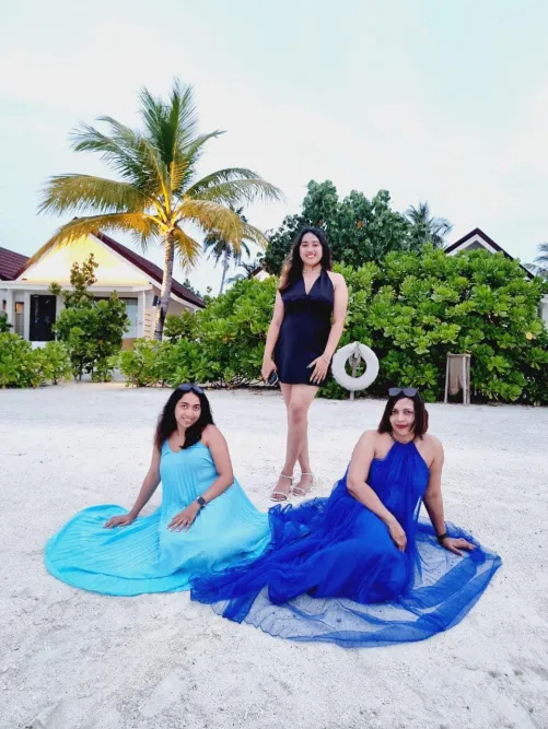 Me, mom & sis. What would ur wild fantasies be with us? drop ur comments