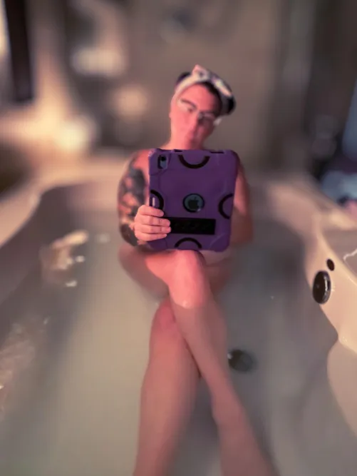 Started with a spicy chapter. Ended with a slippery climax.