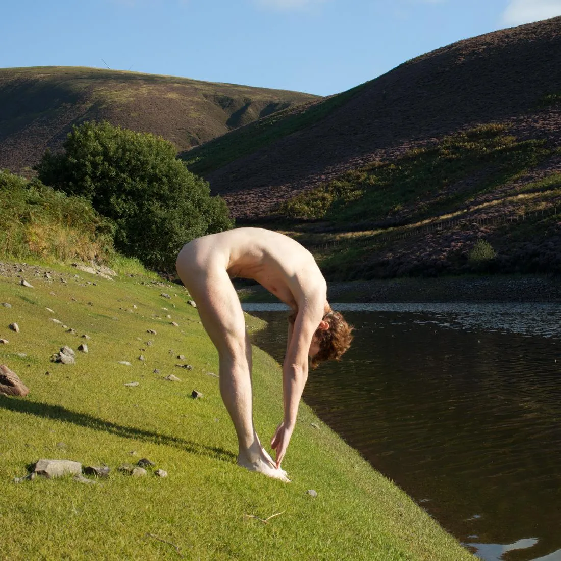 Stretching in the sun (m)