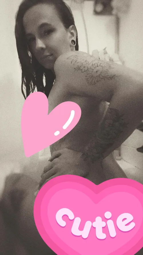 Wana see me without nthe stickers