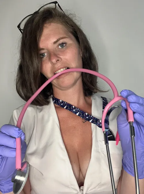 I bite to muffle my moa....