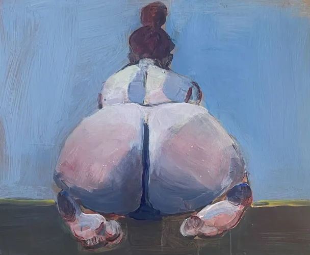 une femme nue agenouillée