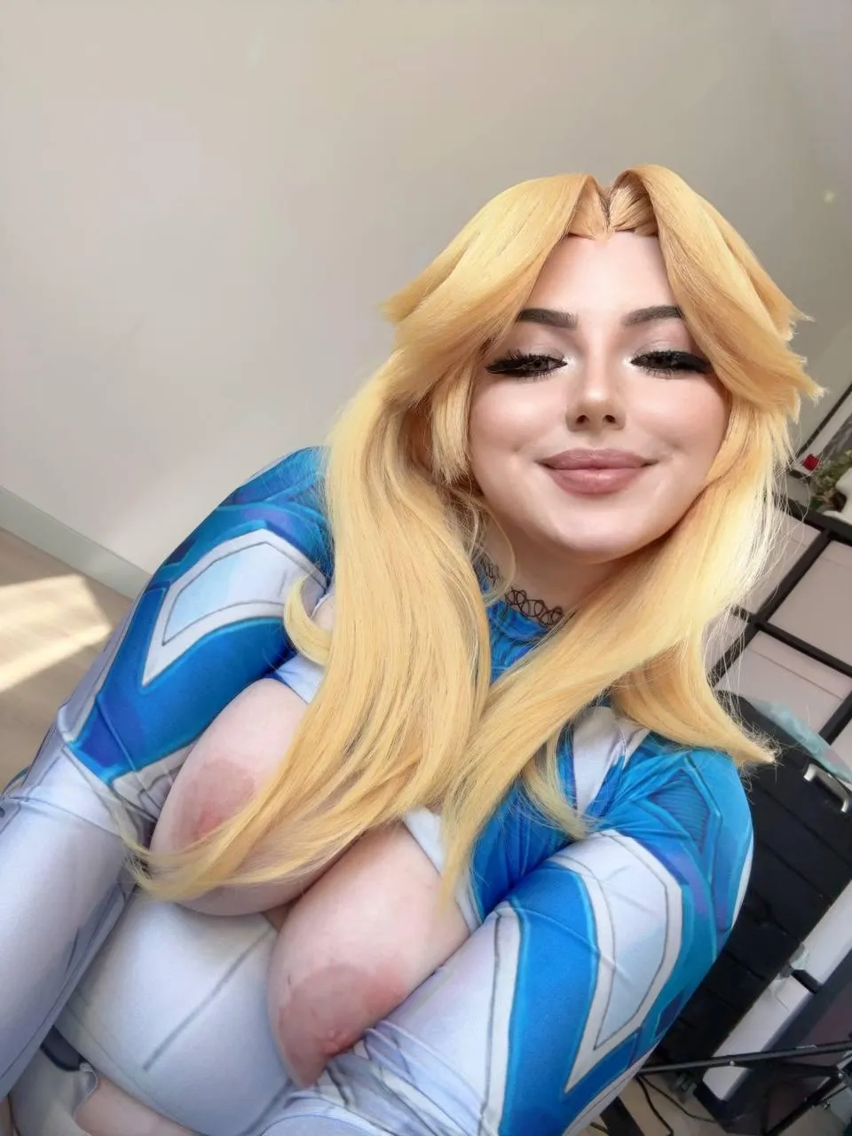 Sue Storm from Fantastic 4 (Kuroitsune)