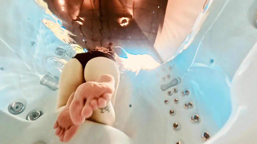 The world just looks better when viewed from toe level.