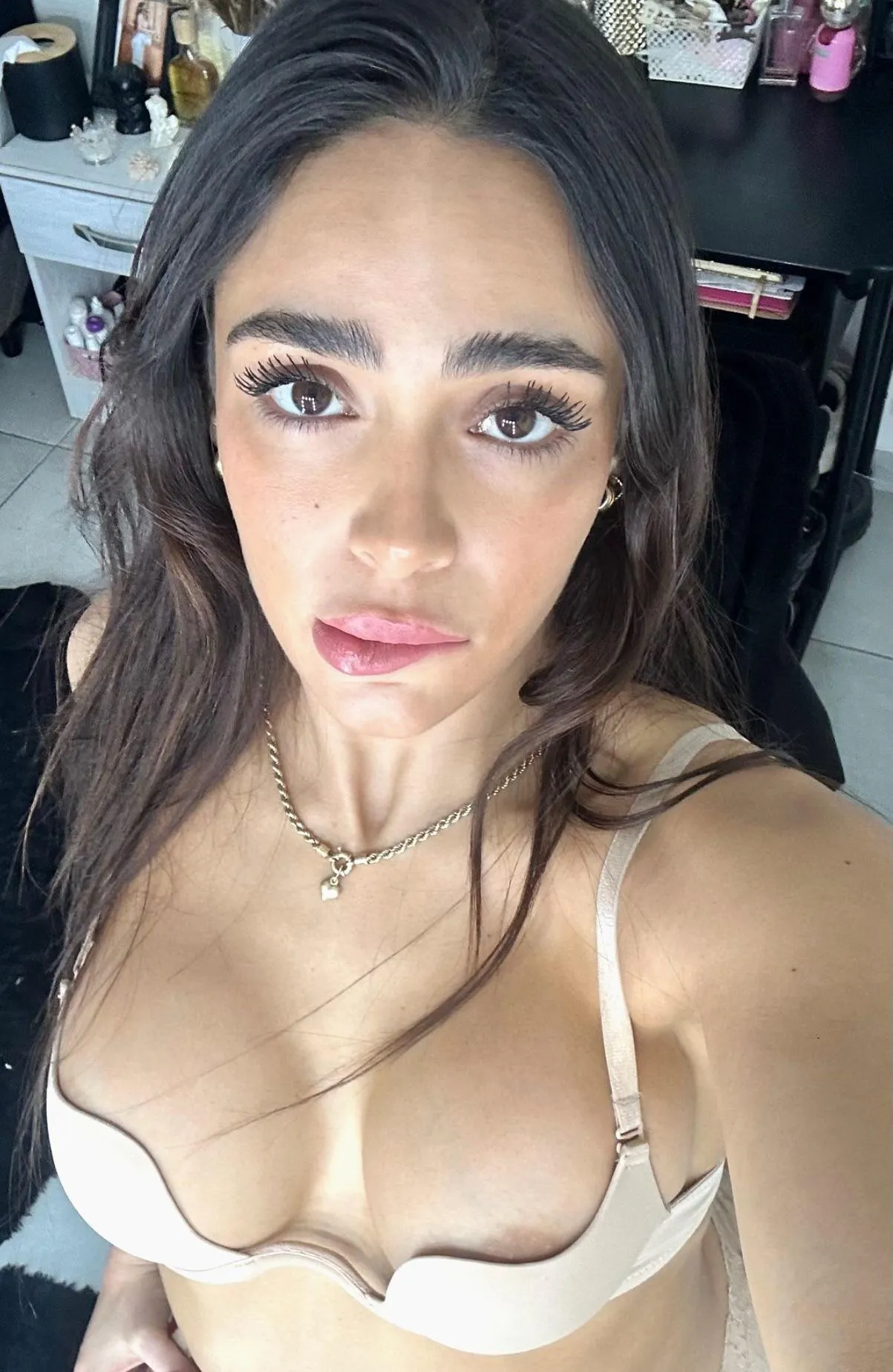 Begging you a cock right now