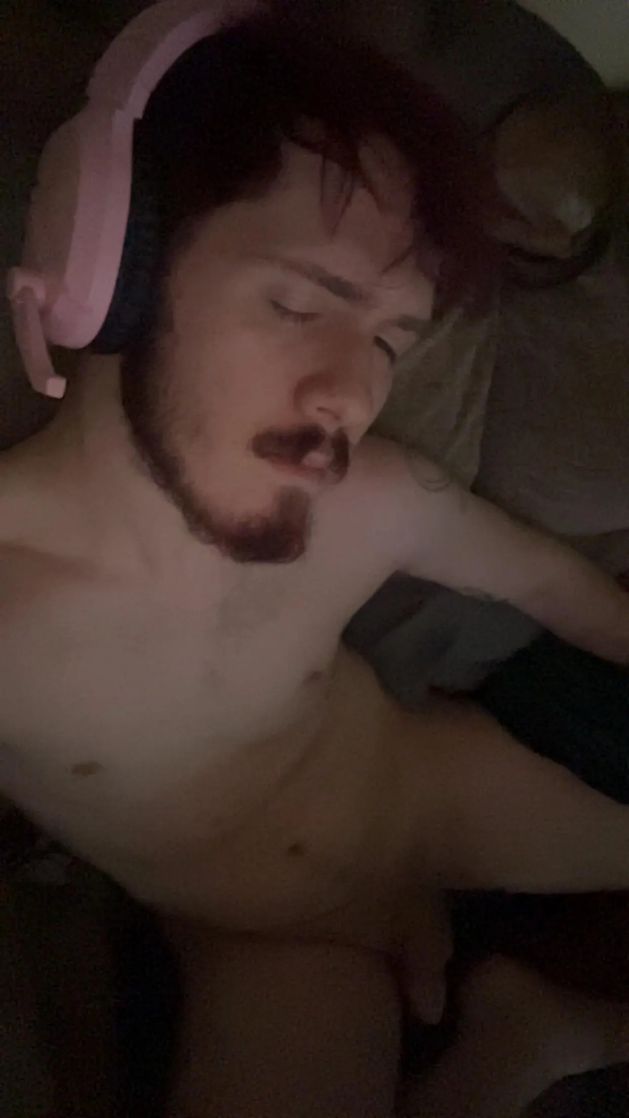 Comfy day,gaming time