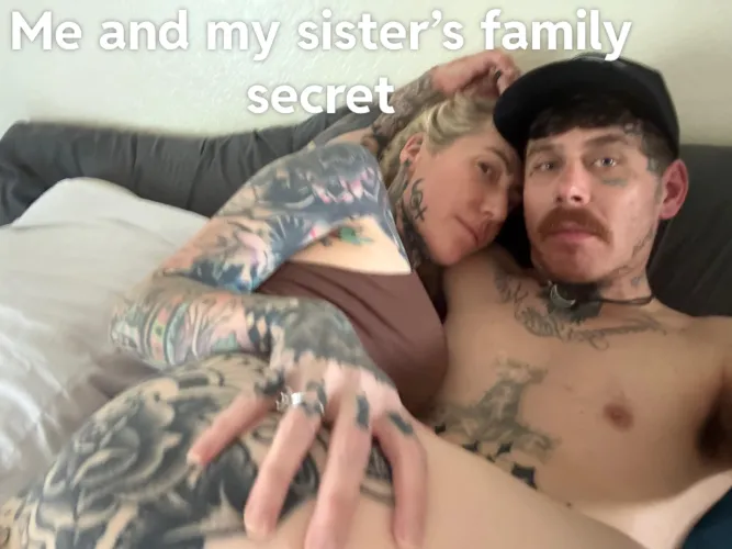 There’s cum in my big sister’s pussy 🥵