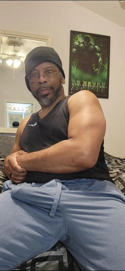 Kiss, lick, or nibble?