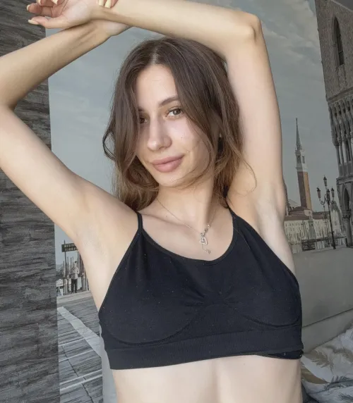 my black sports top for gym class