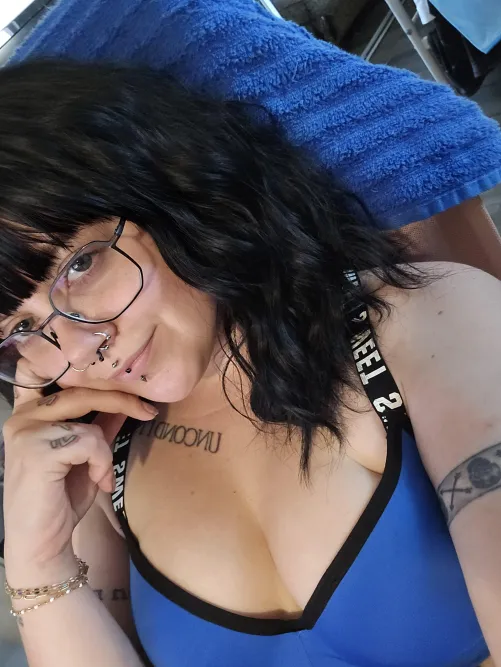 [Sarah_e_xx] make sure to come see me 😋