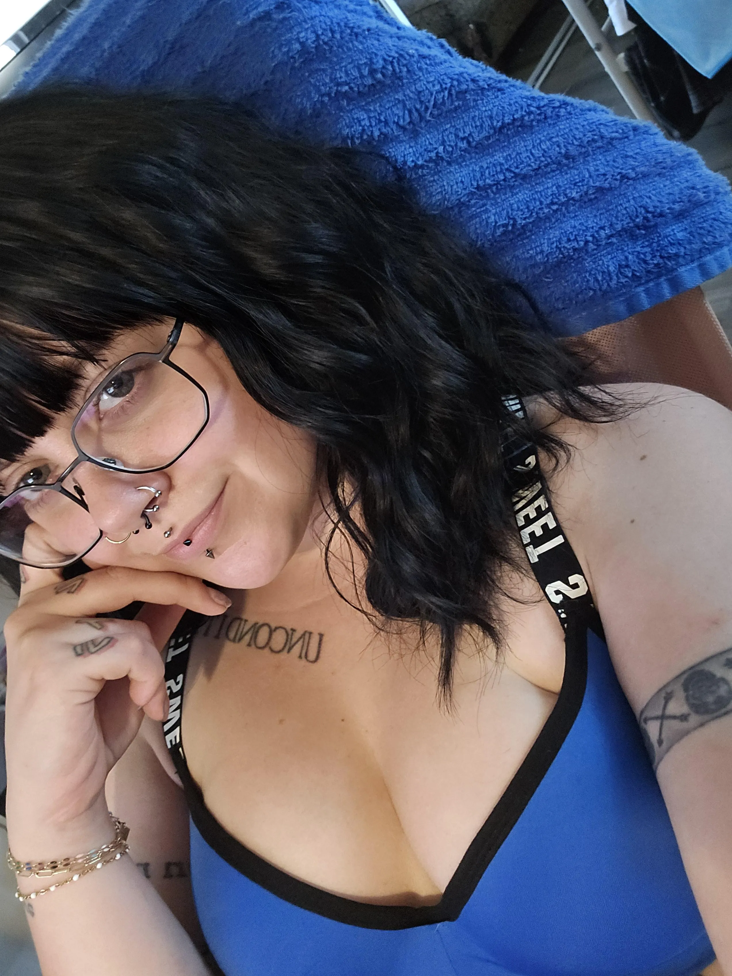 [Sarah_e_xx] make sure to come see me 😋