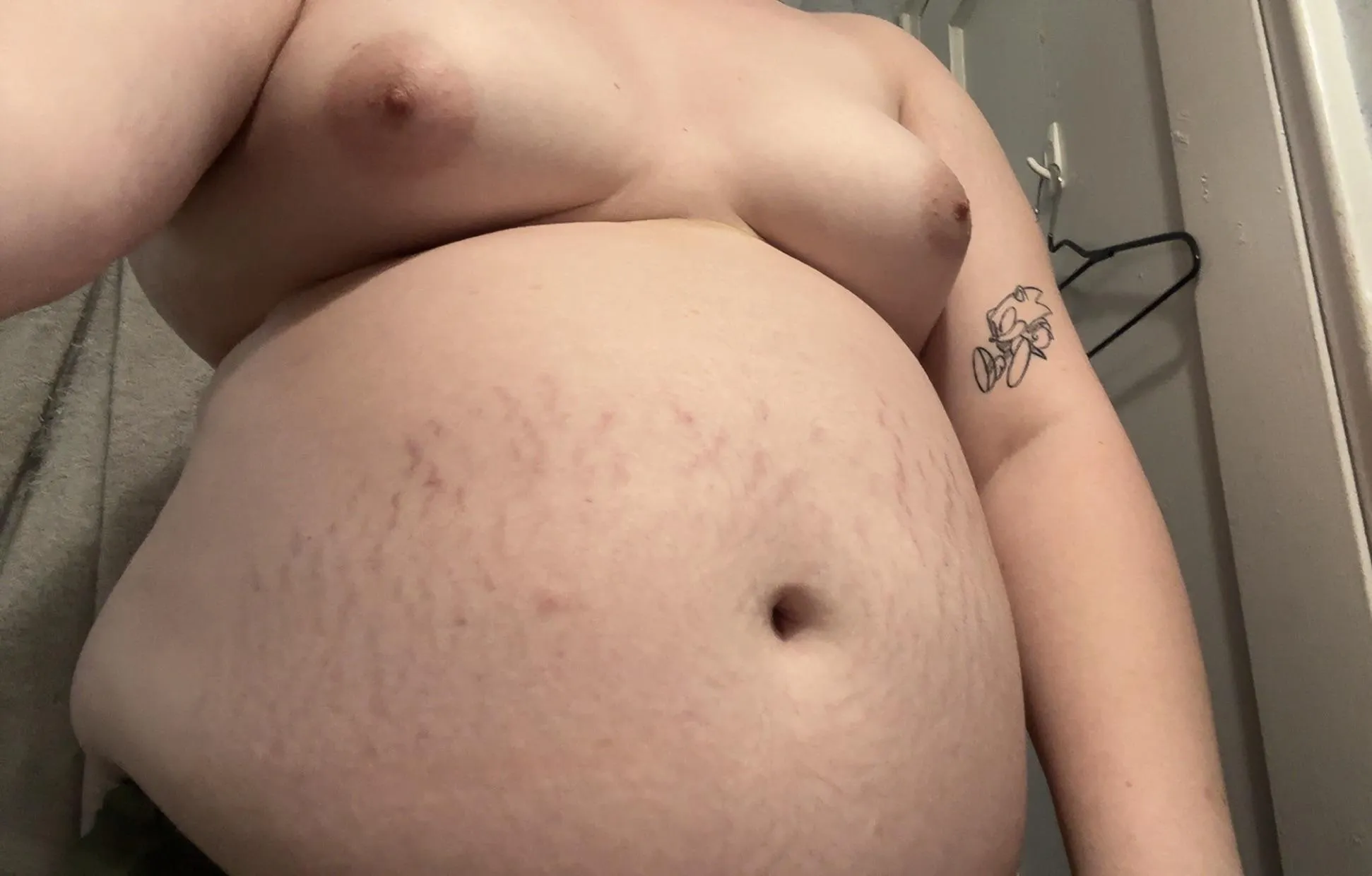 Someone feed me ughhh