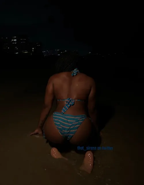 do u wanna see me without my bikini? 💦💚