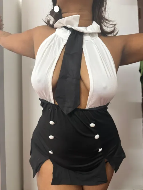 Had her dress up and pose for Reddit .