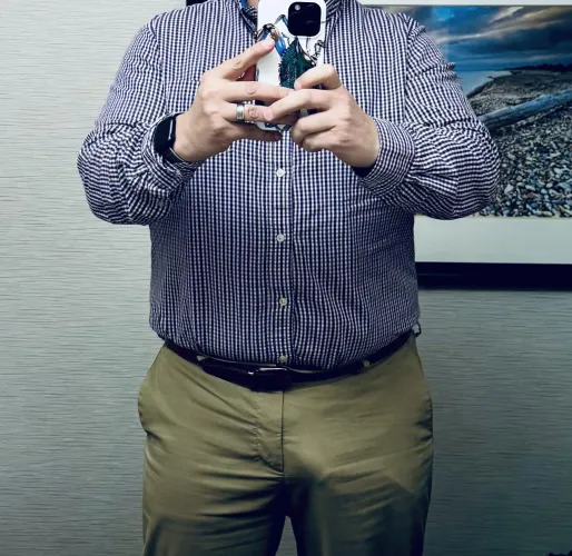 Are my pants distracting?