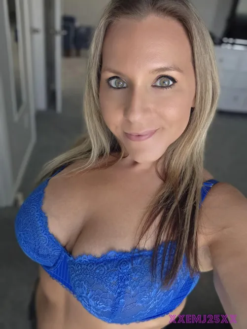 Be honest are you looking at my eyes or my tits