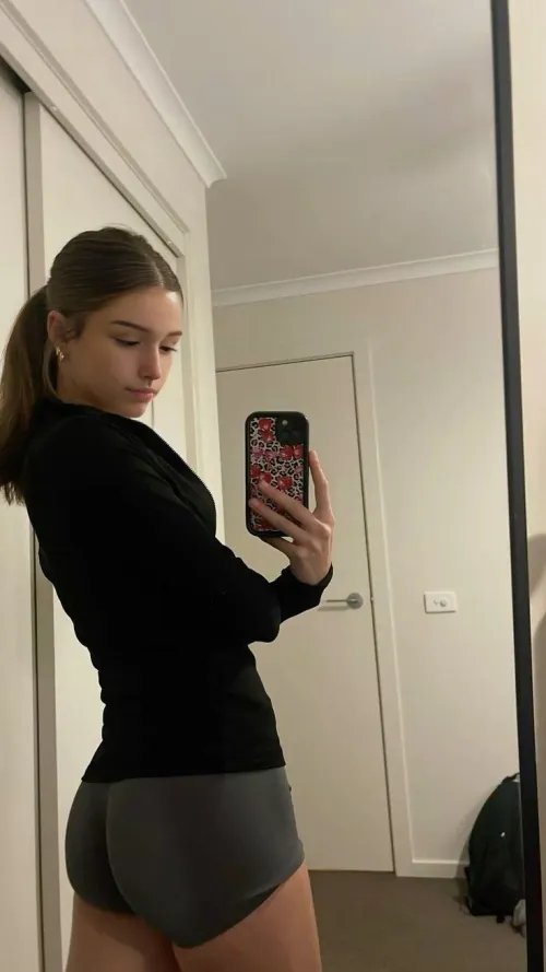 be honest, would u take me in the locker room mirror?