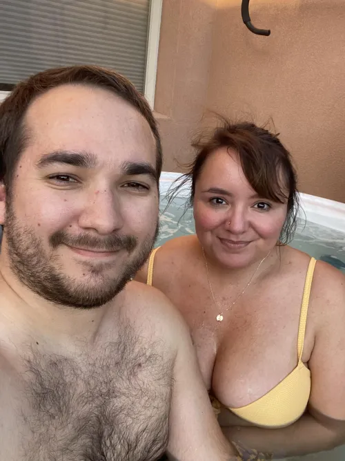 Bi couple looking for Saturday night date