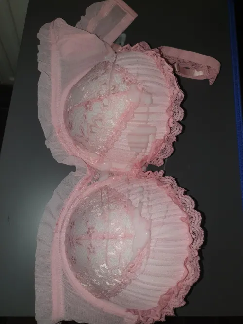 First time ever cumming on a bra