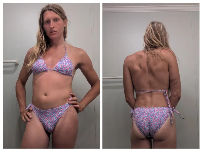 Let's go to the beach. Hopefully no one notices my magic stick