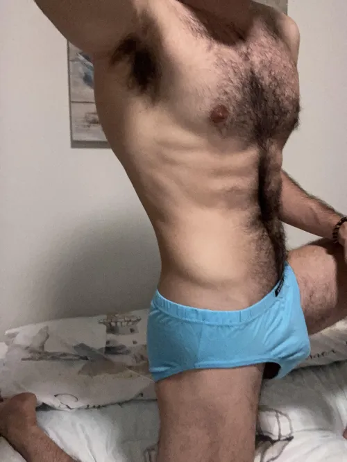 Loving the cradle of this set-o-briefs