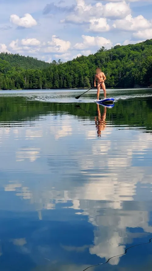 Paddling to the weekend Paddling to the weekend
