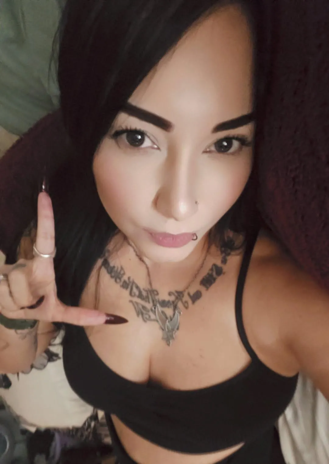 Better than your girlfriend ? You already know that, dummy 💓