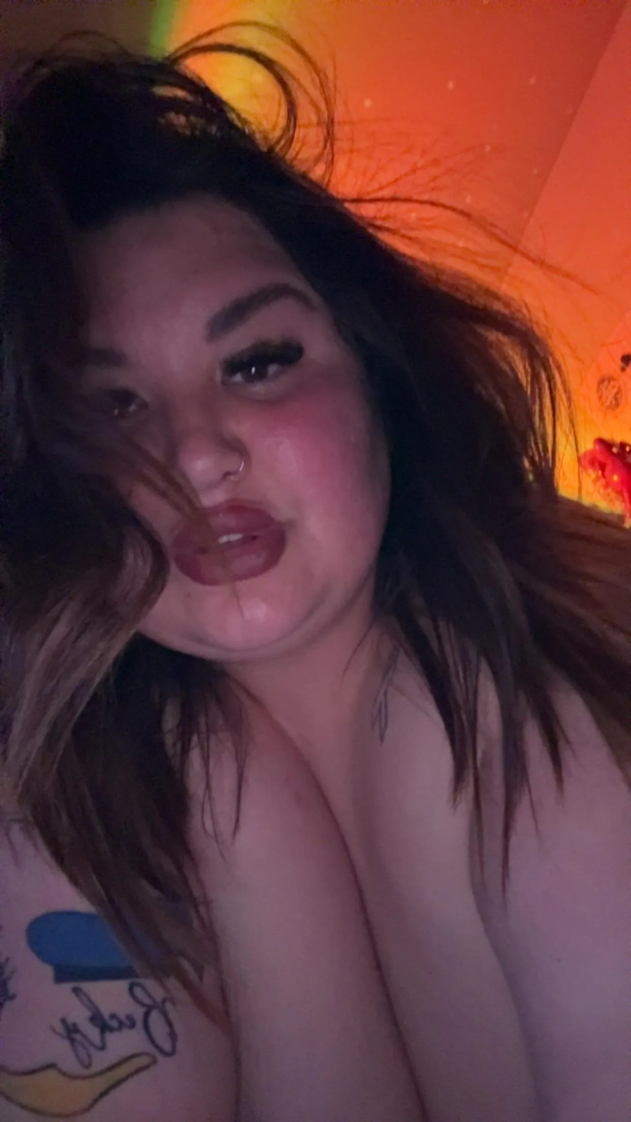 Curves like mine don’t stay a secret for long… take a peek and see why. Join the fun on Snapchat (see below).