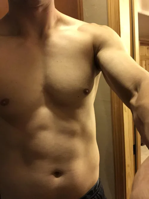 Looking for more playmates. Specifically couples or single females for mfm threesomes and hotwife situations