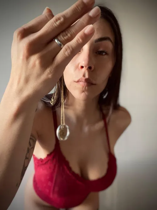 Tell me.. would you risk your marriage just for a taste of me? I’d love to ruin you