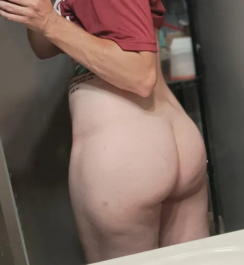 33F, BR, I got some fantasies I'm trying to make come true...