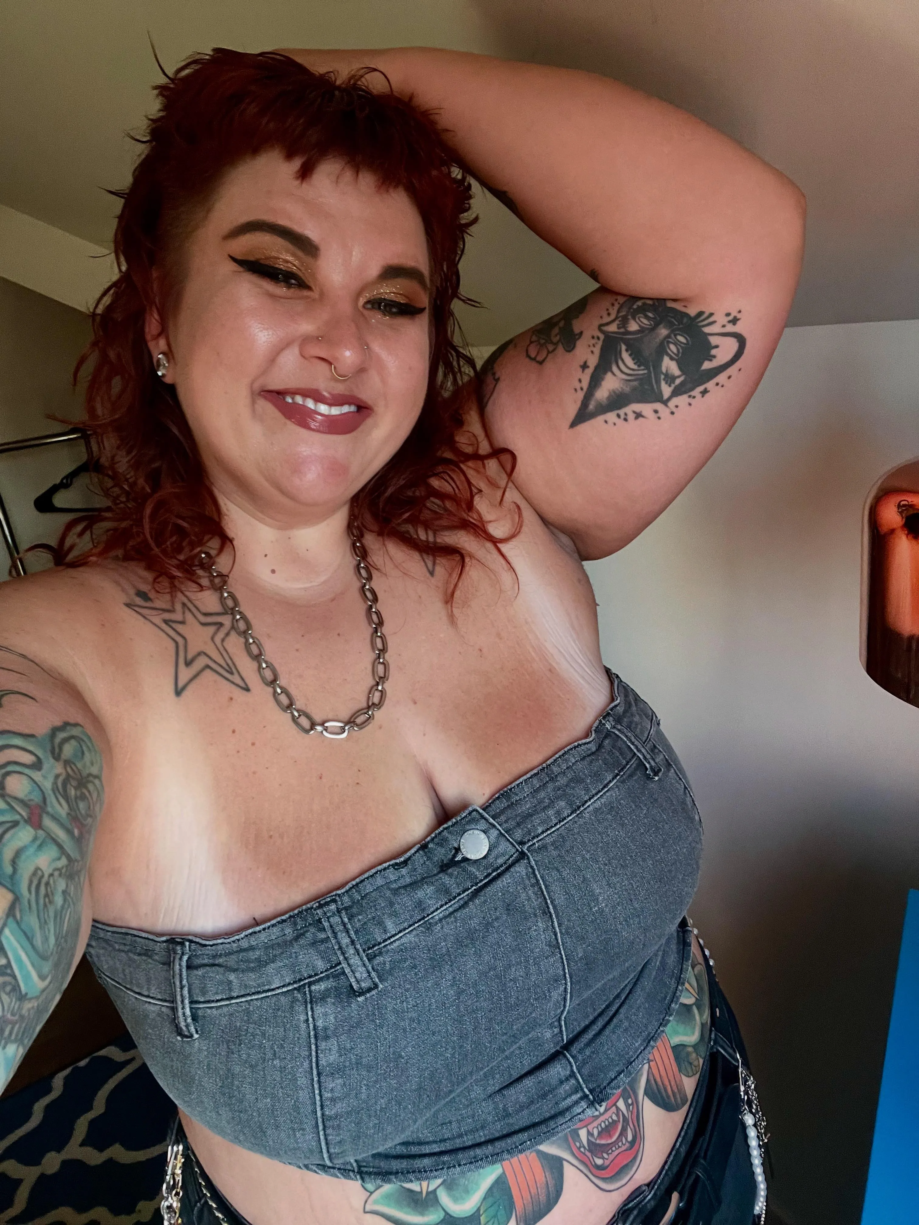 Lookin cute at the NIN show! ☺️