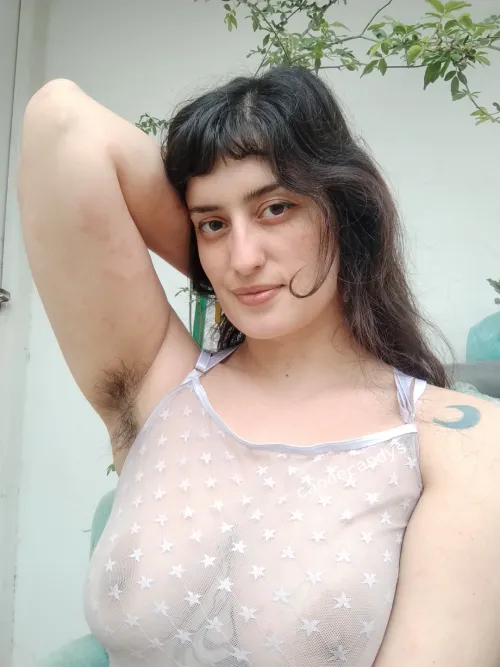 My hairypits smell the best when I wake up..wanna take a sniff?