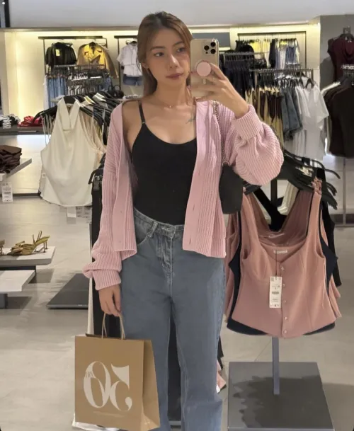 POV: Zara’s on sale and your girlfriend asked you to shop
