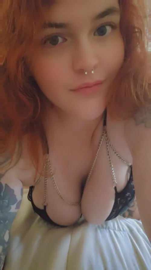 Who going to The Used tonight at metros? I'll be there :D Pretty stoked to get out of the house😍 (F)