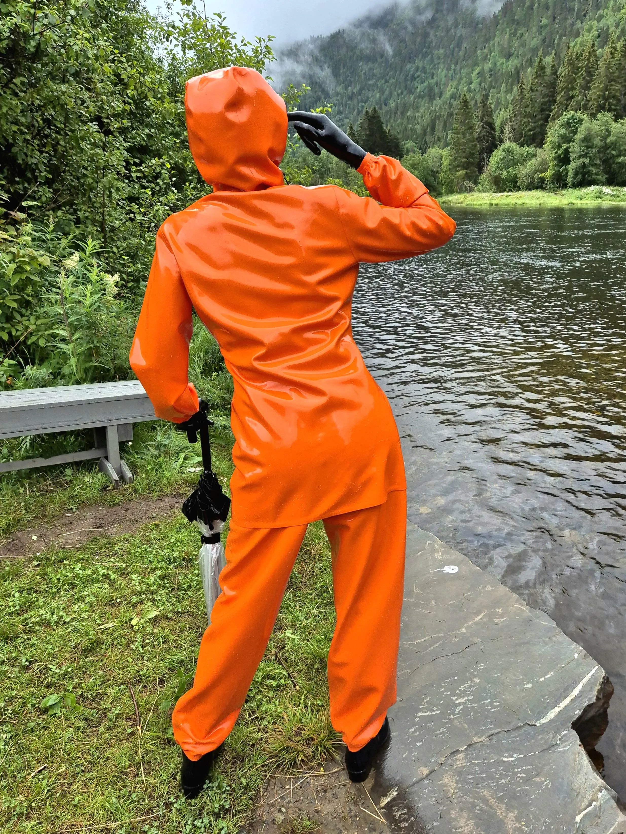 Yes, I ran into quite a few dog-walkers that morning...