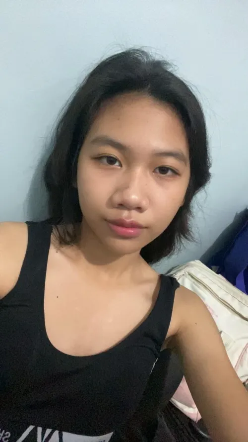 Hii! I am an obedient petite asian looking to get spoiled by a genuine sd. I am looking for an [online] arrangement. SERIOUS ONLY PLS😋😋😋 tg:francheeseka01 or slide into my dms. READ BIO