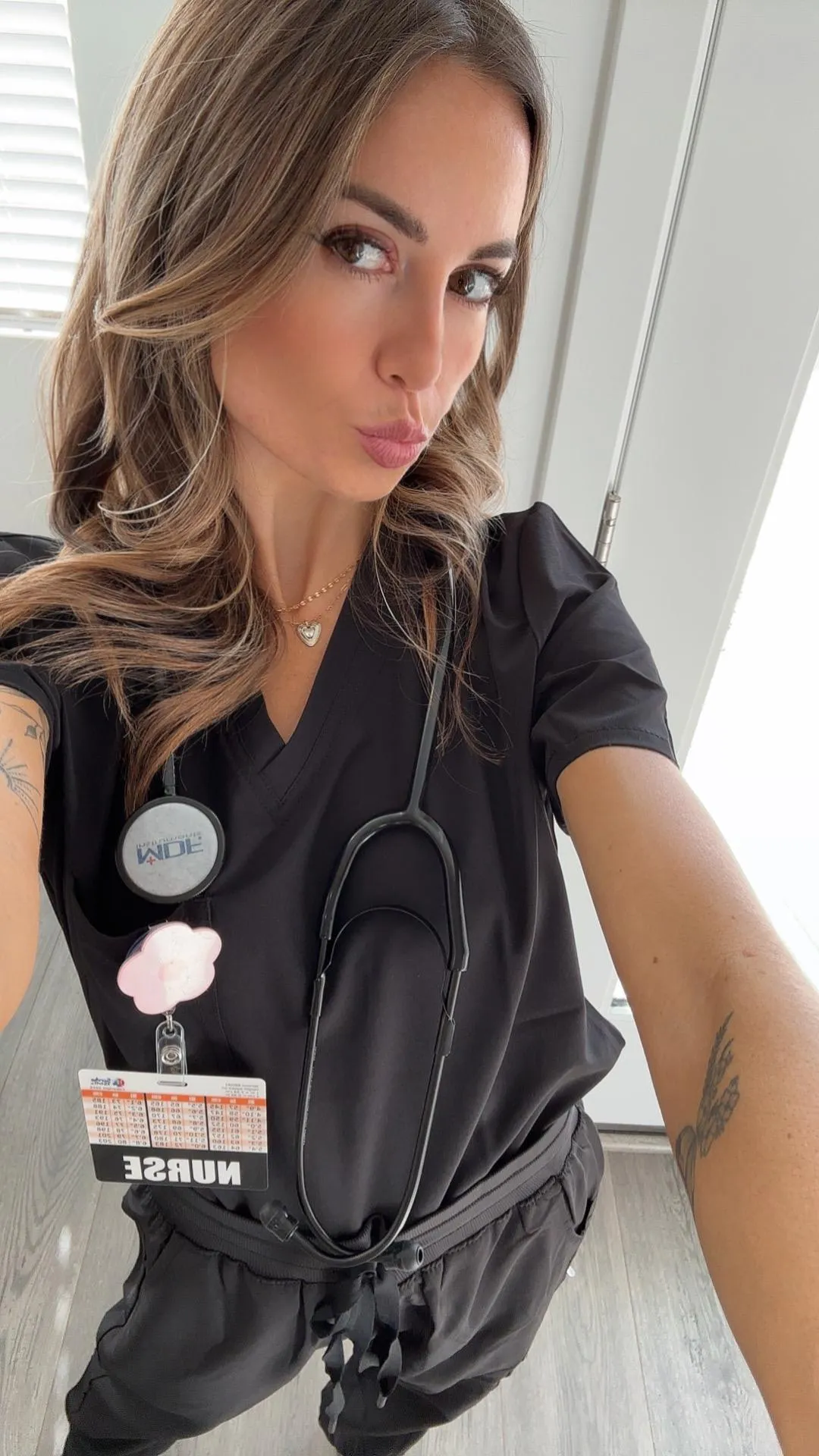 If I whispered ‘don’t move’ 😇… would you stay still or break?