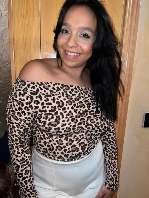 My beauty isn’t just eye candy—it’s a full-course meal, and you’re starving for a taste.