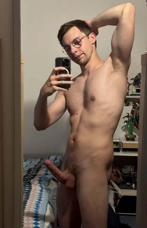 My face, my dick and nothing to hide