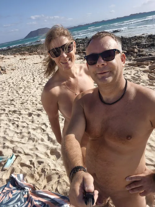 Together on holiday at nudebeach