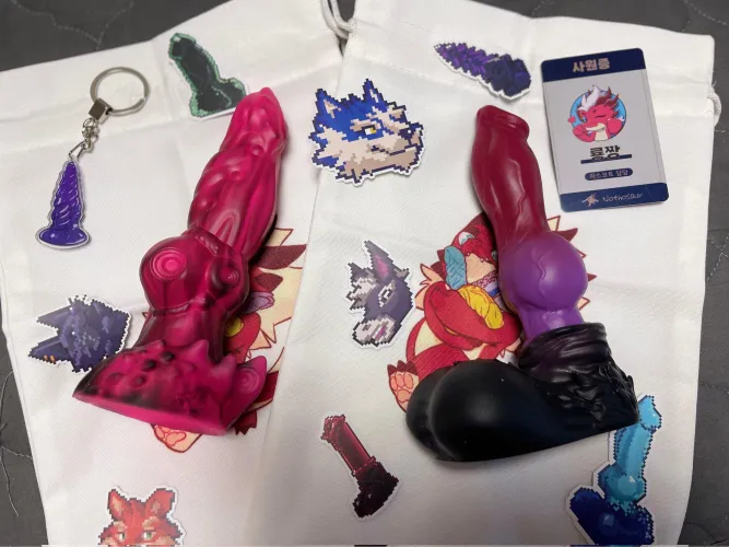 Two popular knot dildo, which one do you choose?